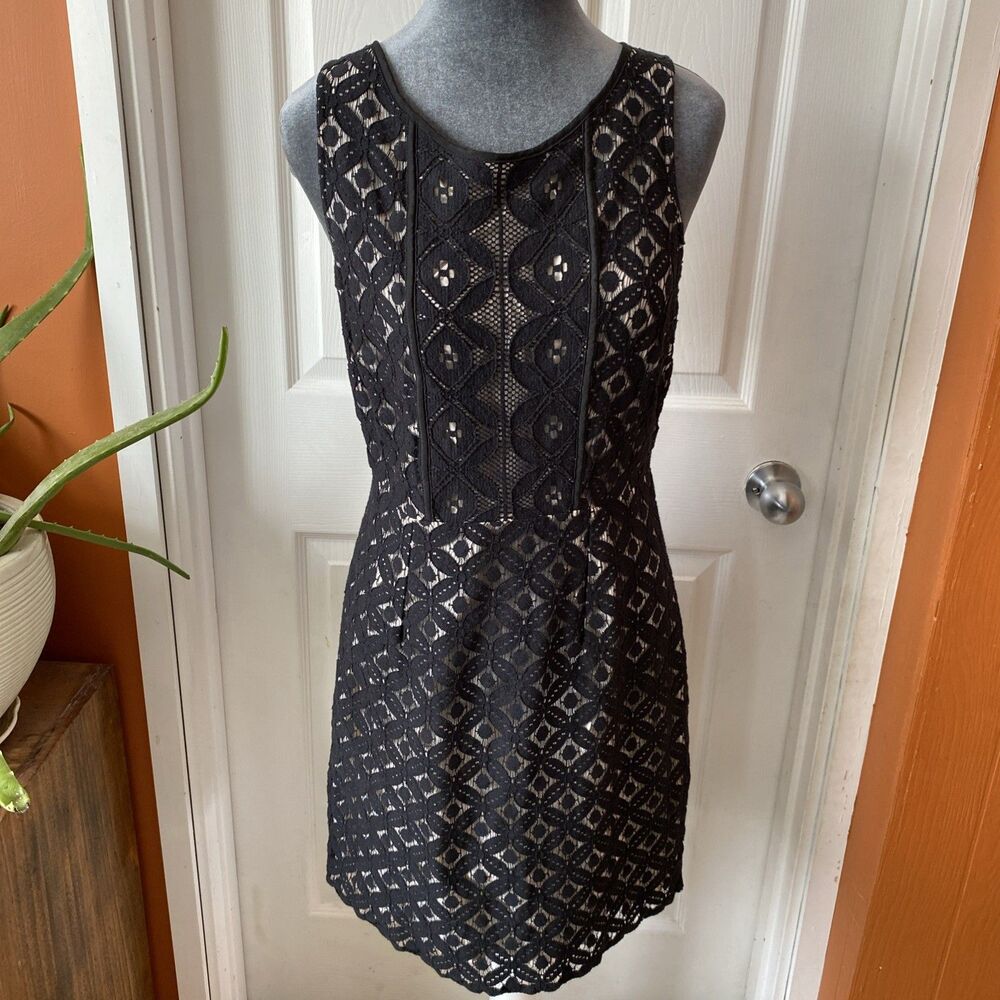 Kensie Dress Women’s Size Small Black Sleeveless Lace Lined Scoop Neck
